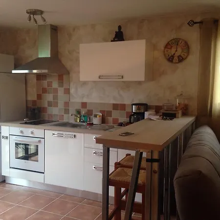 A Leccia Apartment *