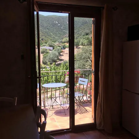 A Leccia Apartment *